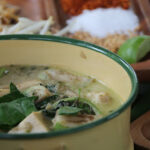 Curry Thai rojo de verduras y tofu
