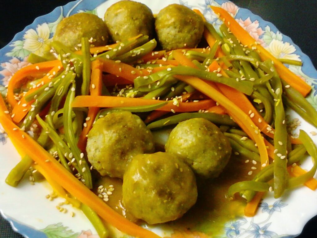 Albóndigas con salsa de miso