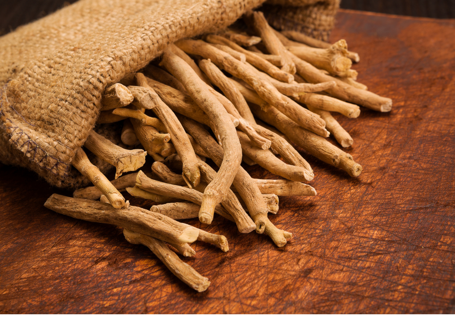 ashwagandha beneficios dosis seguridad suplemento adaptógeno Dra. Odile Fernández